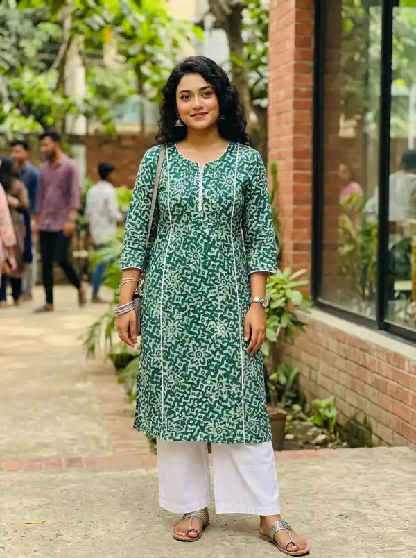 প্রিমিয়াম ওয়ান পিস কুর্তি - স্টার ডিজাইন